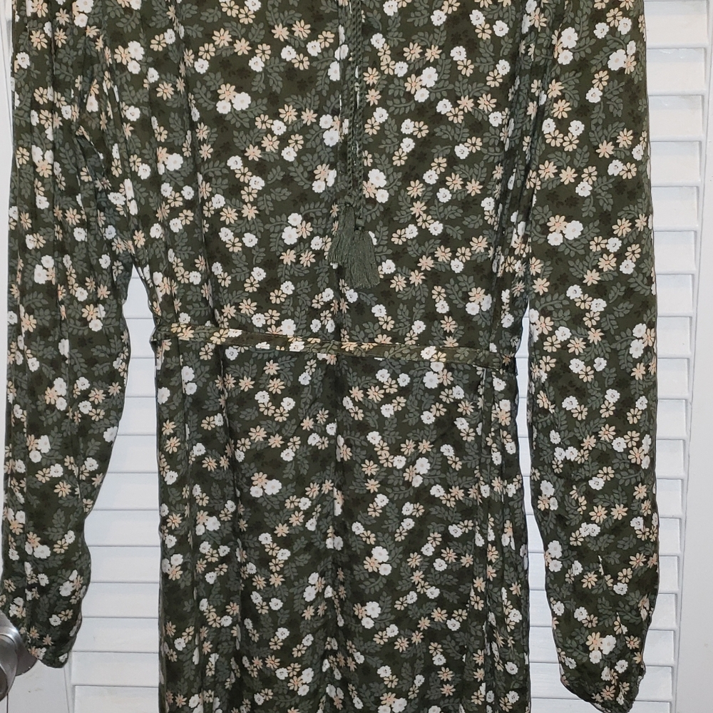 Dress - Picture 4 of 8
